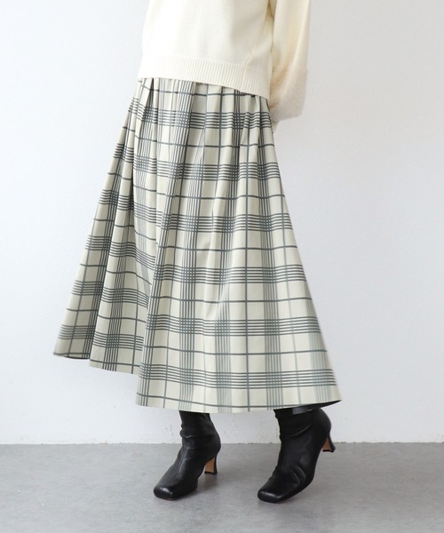 Jines(ジネス)の「リバーシブルタフタスカート(スカート・レディース・ネイビー/ラベンダー/アイボリー/ベージュ・38)」の2枚目の写真