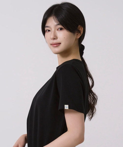 SAYUU(サユ)の「ベーシックテンション半袖Tシャツブラック(Tシャツ/カットソー・レディース・ブラック・FREE)」の5枚目の写真