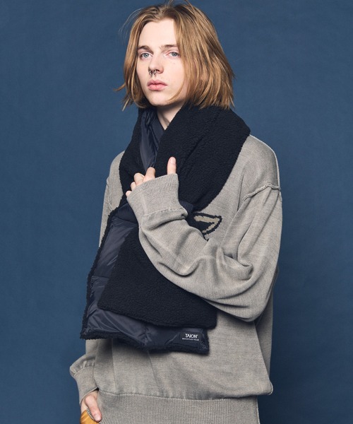 MAISON SPECIAL（メゾンスペシャル）の「《UNISEX》【TAION/タイオン】リバーシブルダウンマフラー【MAISON SPECIAL/メゾンスペシャル】（マフラー・メンズ・ダークネイビー/ブラック/カーキ・FREE）」の5枚目の写真