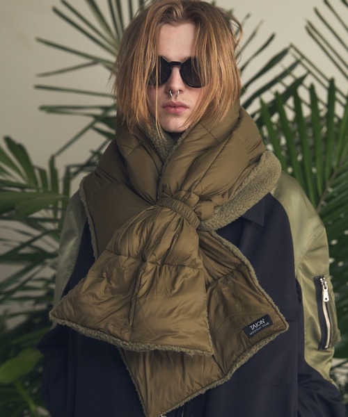 MAISON SPECIAL（メゾンスペシャル）の「《UNISEX》【TAION/タイオン】リバーシブルダウンマフラー【MAISON SPECIAL/メゾンスペシャル】（マフラー・メンズ・ダークネイビー/ブラック/カーキ・FREE）」の7枚目の写真