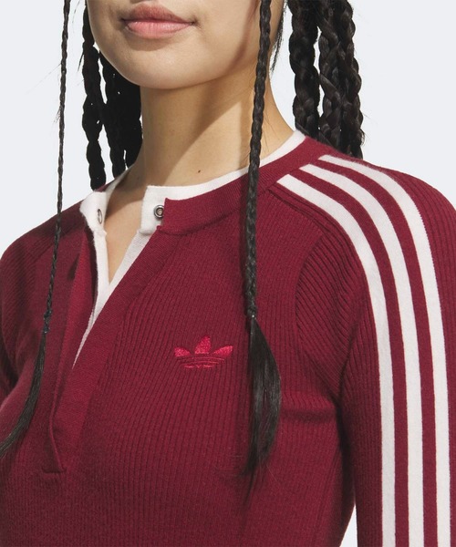 adidas（アディダス）の「プレミアム 3S ボタン クルー スウェット / トレーナー / アディダスオリジナルス adidas Originals（ニット/セーター・レディース・レッド/ブラック・X-LARGE/SMALL/MEDIUM/LARGE/XX-LARGE/X-SMALL）」の8枚目の写真