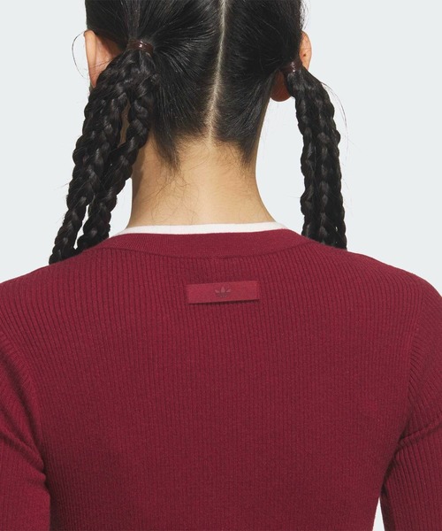 adidas（アディダス）の「プレミアム 3S ボタン クルー スウェット / トレーナー / アディダスオリジナルス adidas Originals（ニット/セーター・レディース・レッド/ブラック・X-LARGE/SMALL/MEDIUM/LARGE/XX-LARGE/X-SMALL）」の9枚目の写真