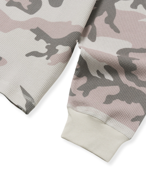 BROWNBREATH(ブラウンブレス)の「TAG CAMOUFLAGE WAFFLE LONGSLEEVE - BEIGE(Tシャツ/カットソー・レディース・その他・L/XL/S/M)」の5枚目の写真