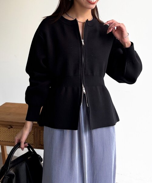 Chez toi（シェトワ）の「ペプラムジップジャケット（ブルゾン・レディース・アイボリー/ブラック/ライム・FREE）」の2枚目の写真