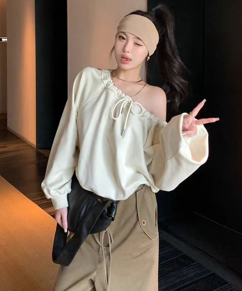 AsheKsha(アシクシャ)の「一着で様々な着こなしが楽しめるゆったりフーディ長袖トップス(スウェット・レディース・グレー/ベージュ・F)」の8枚目の写真