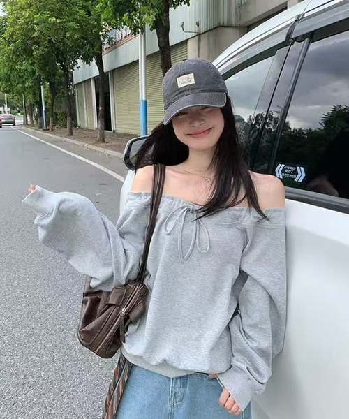 AsheKsha(アシクシャ)の「一着で様々な着こなしが楽しめるゆったりフーディ長袖トップス(スウェット・レディース・グレー/ベージュ・F)」の15枚目の写真