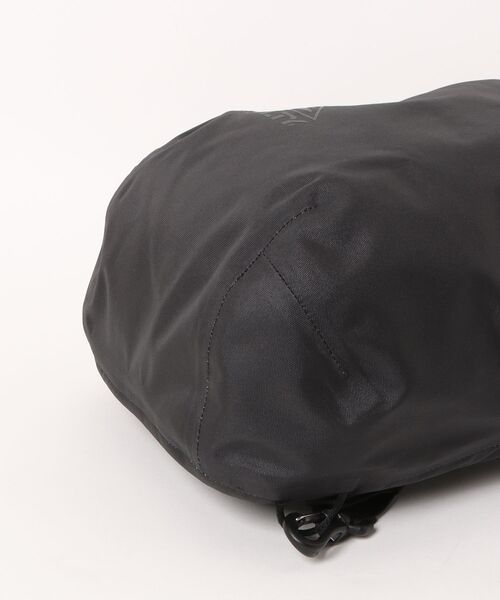 KELTY(ケルティ)の「MonoMax掲載モデル【KELTY】WATER PROOF SLING BAG ウォータープルーフ スリングバッグ(ボディバッグ/ウエストポーチ・メンズ・ブラック・ONE SIZE)」の12枚目の写真