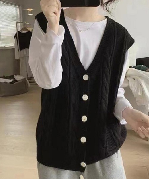 Miniministore(ミニミニストア)の「Vネックニットベストレディースニットジレ(ベスト・レディース・ブラック/ライトベージュ/グリーン/ロイヤルブルー・FREE)」の1枚目の写真