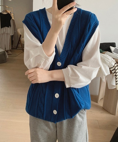 Miniministore(ミニミニストア)の「Vネックニットベストレディースニットジレ(ベスト・レディース・ブラック/ライトベージュ/グリーン/ロイヤルブルー・FREE)」の15枚目の写真