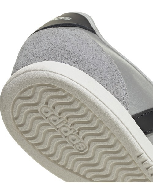 adidas(アディダス)の「アディダス adidas バレダ メリー ジェーン(スニーカー・レディース・シルバー・23.0cm/23.5cm/24.0cm/24.5cm/25.0cm)」の12枚目の写真