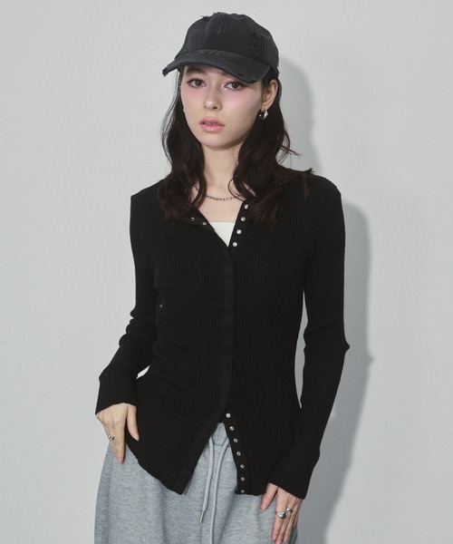 ENVYM（アンビー）の「ランダムリブニットカーディガン（カーディガン/ボレロ・レディース・ブラック/ネイビー/グレー/ベージュ・FREE）」の9枚目の写真