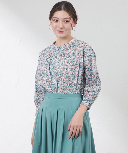 amaca(アマカ)の「【LIBERTY】SPRING ORCHARD タナローンブラウス(シャツ/ブラウス・レディース・オフホワイト・38/40)」の1枚目の写真