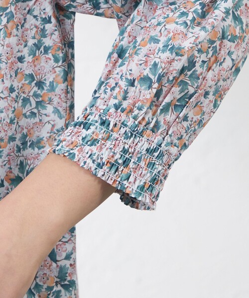 amaca(アマカ)の「【LIBERTY】SPRING ORCHARD タナローンブラウス(シャツ/ブラウス・レディース・オフホワイト・38/40)」の2枚目の写真