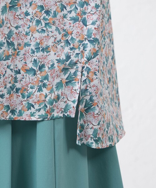 amaca(アマカ)の「【LIBERTY】SPRING ORCHARD タナローンブラウス(シャツ/ブラウス・レディース・オフホワイト・38/40)」の3枚目の写真