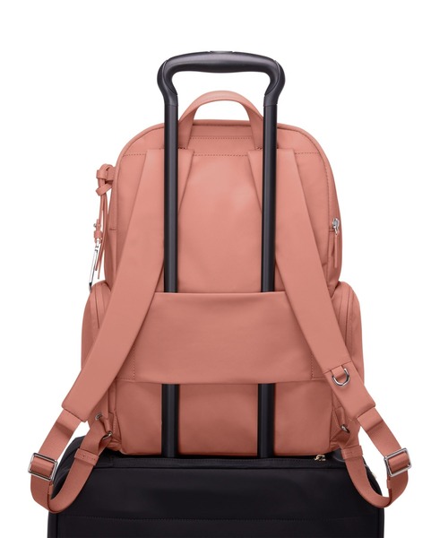 TUMI(トゥミ)の「VOYAGEUR 「セリーナ」バックパック(A4/PC15インチまで対応)(バックパック/リュック・レディース・ピンク系その他・FREE)」の5枚目の写真