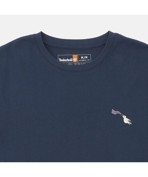 Timberland(ティンバーランド)の「ベア フィッシュ グラフィック Tシャツ ユニセックス(Tシャツ/カットソー・メンズ・ネイビー・LARGE/MEDIUM/SMALL/X-LARGE)」の3枚目の写真