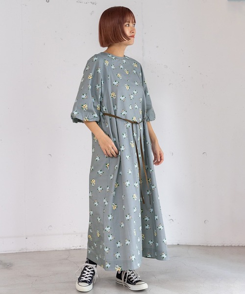 POU DOU DOU(プードゥドゥ)の「フラワープリントバルーン袖ワンピース(ワンピース・レディース・グレー/ネイビー・3)」の16枚目の写真