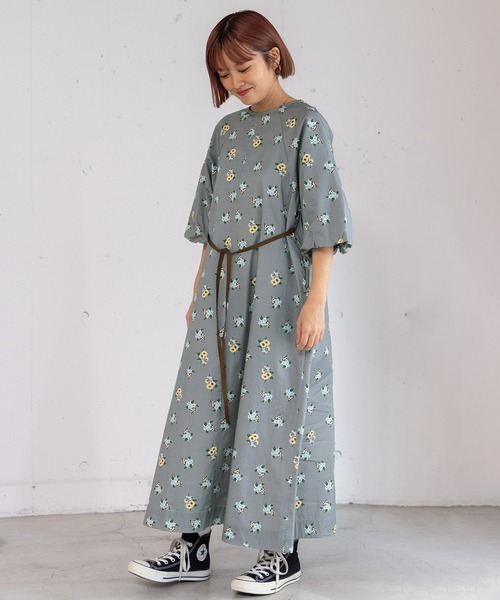 POU DOU DOU(プードゥドゥ)の「フラワープリントバルーン袖ワンピース(ワンピース・レディース・グレー/ネイビー・3)」の17枚目の写真