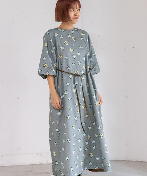 POU DOU DOU(プードゥドゥ)の「フラワープリントバルーン袖ワンピース(ワンピース・レディース・グレー/ネイビー・3)」の19枚目の写真