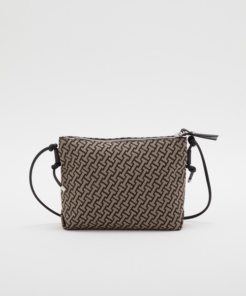 IACUCCI（イアクッチ）の「モノグランマ ポーチSD JACQUARD/RUGA（ショルダーバッグ・レディース・ブラック・FREE）」の11枚目の写真