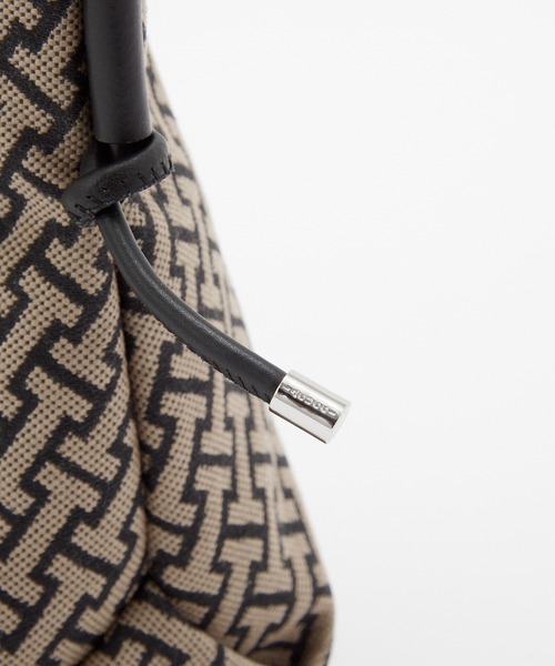 IACUCCI（イアクッチ）の「モノグランマ ポーチSD JACQUARD/RUGA（ショルダーバッグ・レディース・ブラック・FREE）」の14枚目の写真