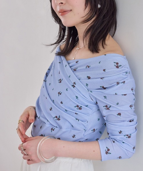 VIS(ビス)の「シアードレープトップス/イージーケア(Tシャツ/カットソー・レディース・サックスブルー/オフホワイト/ネイビー・FREE)」の3枚目の写真
