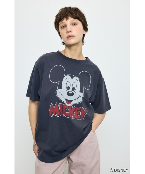 AZUL by moussy(アズールバイマウジー)の「ADルーズ半袖プリントT / MICKEY(Tシャツ/カットソー・レディース・オフホワイト/杢グレー/ブラック・SMALL/MEDIUM)」の3枚目の写真