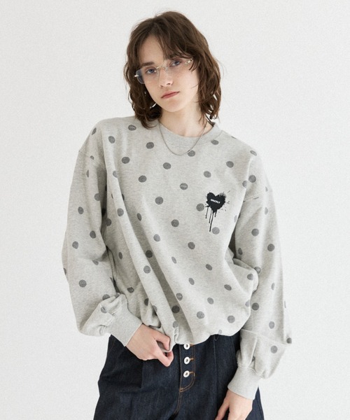 ONCILY(オンシェリー)の「DOT PATTERN HEART LOGO DRAW CODE SWEAT / ドットハートロゴドローコードスウェット(スウェット・メンズ・ブラック/杢グレー・LARGE/MEDIUM/SMALL)」の2枚目の写真