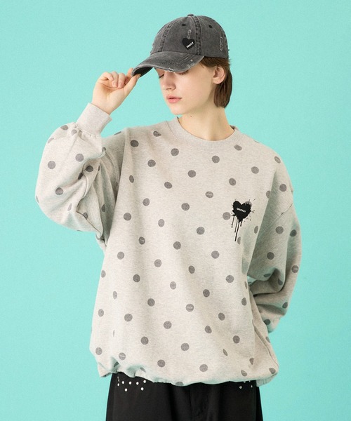 ONCILY(オンシェリー)の「DOT PATTERN HEART LOGO DRAW CODE SWEAT / ドットハートロゴドローコードスウェット(スウェット・メンズ・ブラック/杢グレー・LARGE/MEDIUM/SMALL)」の4枚目の写真