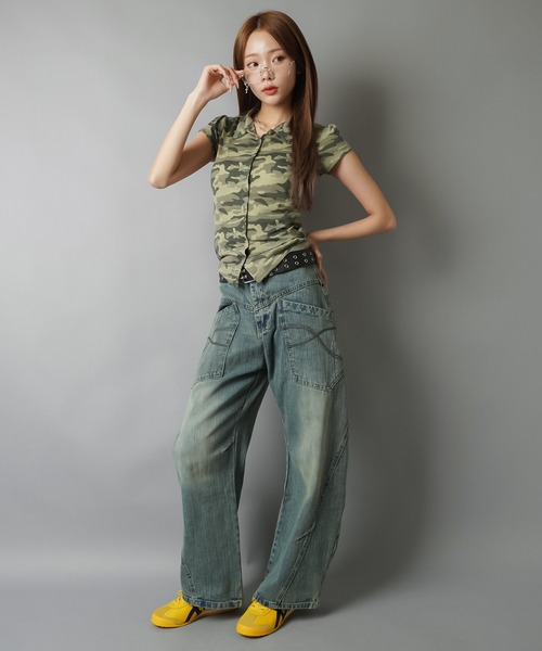 SPINNS(スピンズ)の「前ポケット付きバルーンパンツ/ステッチ(デニムパンツ・レディース・サックスブルー/ネイビー・ONESIZE)」の8枚目の写真