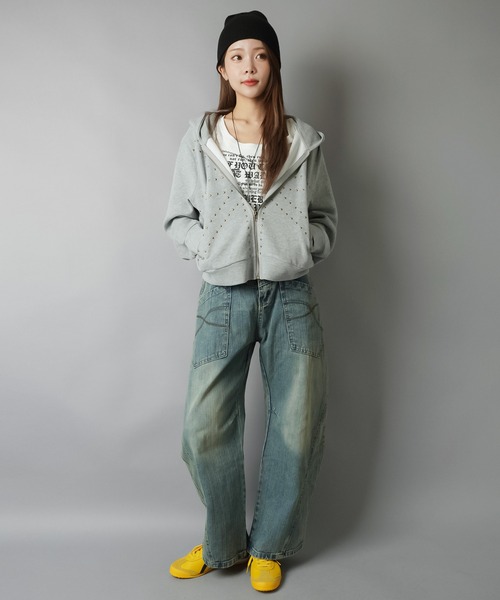 SPINNS(スピンズ)の「前ポケット付きバルーンパンツ/ステッチ(デニムパンツ・レディース・サックスブルー/ネイビー・ONESIZE)」の10枚目の写真