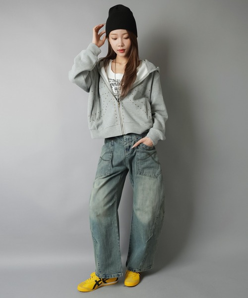 SPINNS(スピンズ)の「前ポケット付きバルーンパンツ/ステッチ(デニムパンツ・レディース・サックスブルー/ネイビー・ONESIZE)」の12枚目の写真