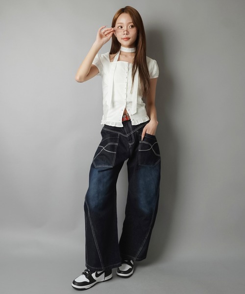 SPINNS(スピンズ)の「前ポケット付きバルーンパンツ/ステッチ(デニムパンツ・レディース・サックスブルー/ネイビー・ONESIZE)」の22枚目の写真