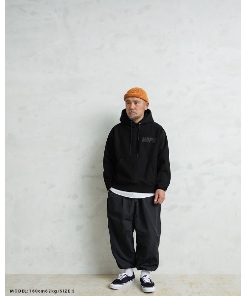WAIPER.inc(ワイパーインク)の「WAIPER.inc REFLECTIVE LOGO プルオーバーパーカー【WP1175】(パーカー・メンズ・ネイビー/ブラック・XL/L/M/XXL/S)」の10枚目の写真