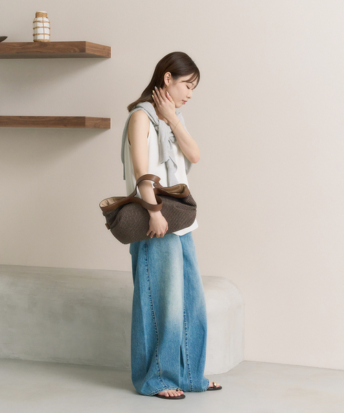 VIOLAd'ORO（ヴィオラドーロ）の「VIOLAd’ORO/ヴィオラドーロ SANDRO TOTE（トートバッグ・レディース・ベージュ/ブラウン・FREE）」の3枚目の写真