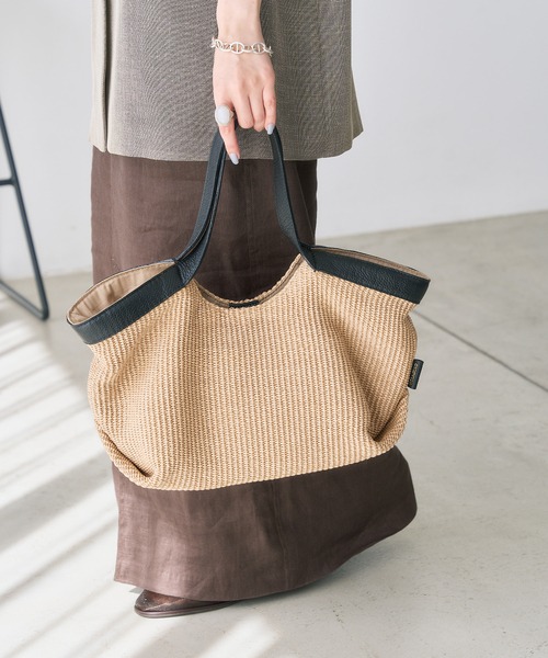 VIOLAd'ORO（ヴィオラドーロ）の「VIOLAd’ORO/ヴィオラドーロ SANDRO TOTE（トートバッグ・レディース・ベージュ/ブラウン・FREE）」の6枚目の写真