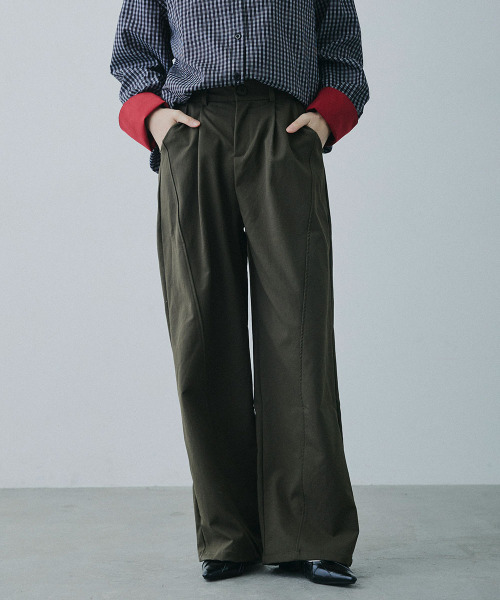 Mirette(ミレット)の「センターライン セミワイドストレートパンツ / Center Line Semi-Wide Straight Pants(スラックス・レディース・カーキ/ブラウン/オフホワイト・SMALL/MEDIUM/LARGE)」の2枚目の写真
