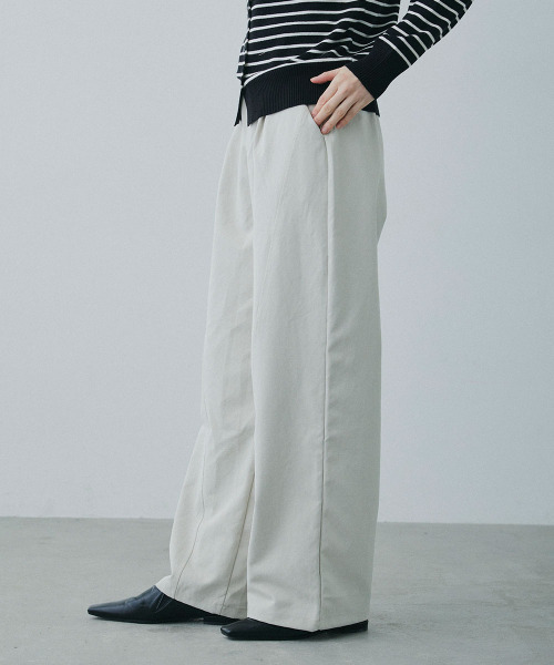 Mirette(ミレット)の「センターライン セミワイドストレートパンツ / Center Line Semi-Wide Straight Pants(スラックス・レディース・カーキ/ブラウン/オフホワイト・SMALL/MEDIUM/LARGE)」の6枚目の写真