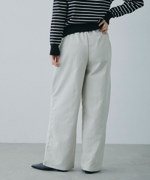 Mirette(ミレット)の「センターライン セミワイドストレートパンツ / Center Line Semi-Wide Straight Pants(スラックス・レディース・カーキ/ブラウン/オフホワイト・SMALL/MEDIUM/LARGE)」の8枚目の写真