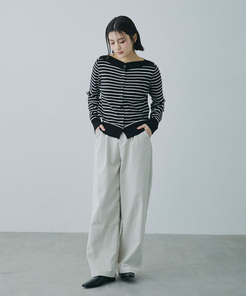 Mirette(ミレット)の「センターライン セミワイドストレートパンツ / Center Line Semi-Wide Straight Pants(スラックス・レディース・カーキ/ブラウン/オフホワイト・SMALL/MEDIUM/LARGE)」の11枚目の写真