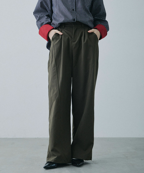 Mirette(ミレット)の「センターライン セミワイドストレートパンツ / Center Line Semi-Wide Straight Pants(スラックス・レディース・カーキ/ブラウン/オフホワイト・SMALL/MEDIUM/LARGE)」の20枚目の写真