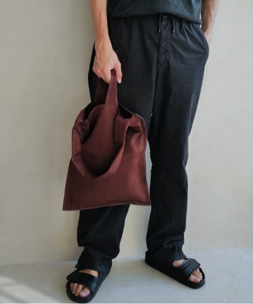 ITTI（イッチ）の「ITTI/イッチ/MARY INSIDE OUT TOTE - M / CERATO BRIGHT【2026年秋冬入荷モデル】（トートバッグ・レディース・ブラック/ブラウン・F）」の14枚目の写真