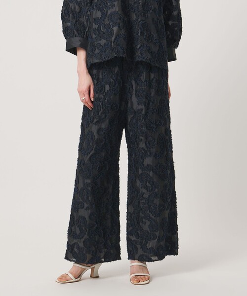 UNITED ARROWS（ユナイテッドアローズ）の「カット ジャガード ストレート パンツ ‐ウォッシャブル‐（その他パンツ・レディース・ネイビー・38/36）」の2枚目の写真