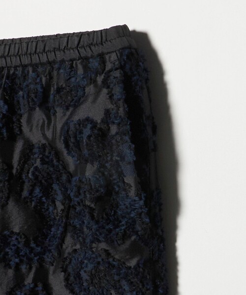 UNITED ARROWS（ユナイテッドアローズ）の「カット ジャガード ストレート パンツ ‐ウォッシャブル‐（その他パンツ・レディース・ネイビー・38/36）」の10枚目の写真