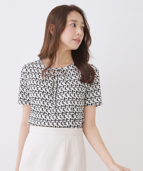 COUP DE CHANCE(クードシャンス)の「【手洗い可/日本製/セットアップ可】幾何柄カットソー(Tシャツ/カットソー・レディース・ピンク系/ダークブラウン系/ブラック系・40/38/36/34)」の2枚目の写真