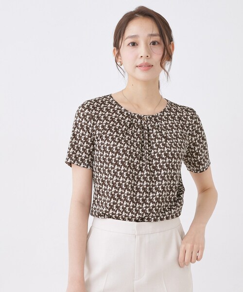 COUP DE CHANCE(クードシャンス)の「【手洗い可/日本製/セットアップ可】幾何柄カットソー(Tシャツ/カットソー・レディース・ピンク系/ダークブラウン系/ブラック系・40/38/36/34)」の1枚目の写真