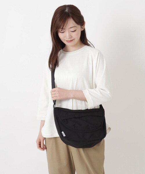one'sterrace(ワンズテラス)の「JOUET ジョエット ハーフムーンショルダー(ショルダーバッグ・レディース・ブラック系8/グレー系4/アイボリー系8・99)」の22枚目の写真