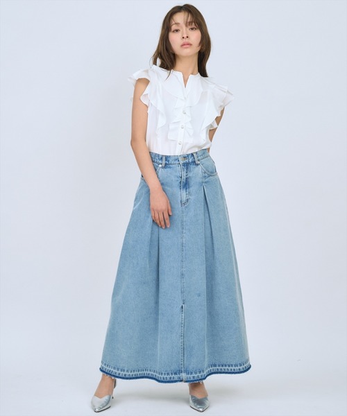 AND COUTURE(アンドクチュール)の「デニムタックフレアスカート(デニムスカート・レディース・ブルー・MEDIUM/SMALL)」の3枚目の写真