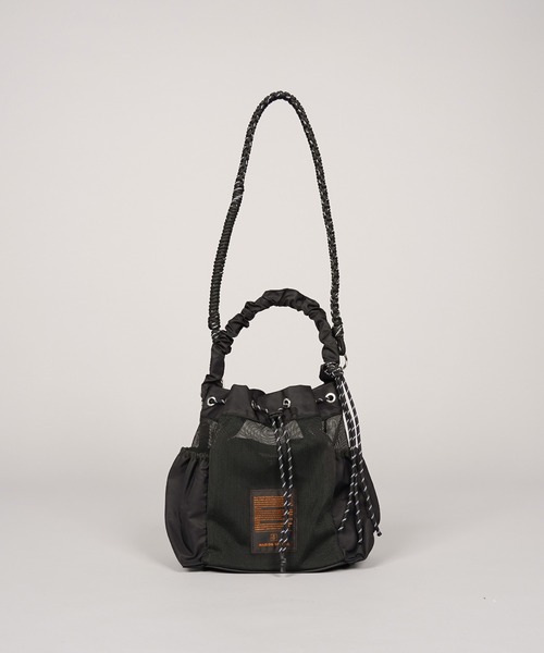 MAISON SPECIAL(メゾンスペシャル)の「《UNISEX》【THEATRE PRODUCTS】Collaboration Multiway Drawstring Bag/シアタープロダクツコラボレーションマルチウェイ巾着バッグ【MAISON SPECIAL/メゾンスペシャル】(ショルダーバッグ・メンズ・グレイッシュベージュ/ブラック・FREE)」の10枚目の写真
