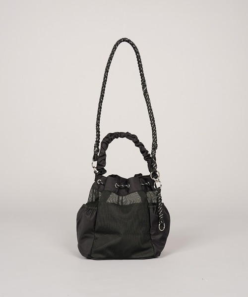 MAISON SPECIAL(メゾンスペシャル)の「《UNISEX》【THEATRE PRODUCTS】Collaboration Multiway Drawstring Bag/シアタープロダクツコラボレーションマルチウェイ巾着バッグ【MAISON SPECIAL/メゾンスペシャル】(ショルダーバッグ・メンズ・グレイッシュベージュ/ブラック・FREE)」の12枚目の写真